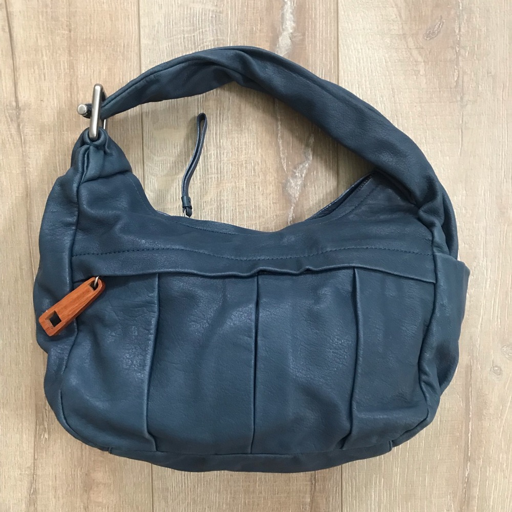 Kenneth Cole leather purse